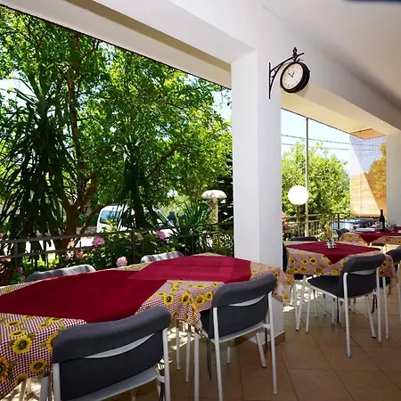 דירה In Starigrad-paklenica 6819 *